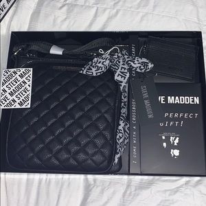 Steve Madden crossbody gift set BRAND NEW